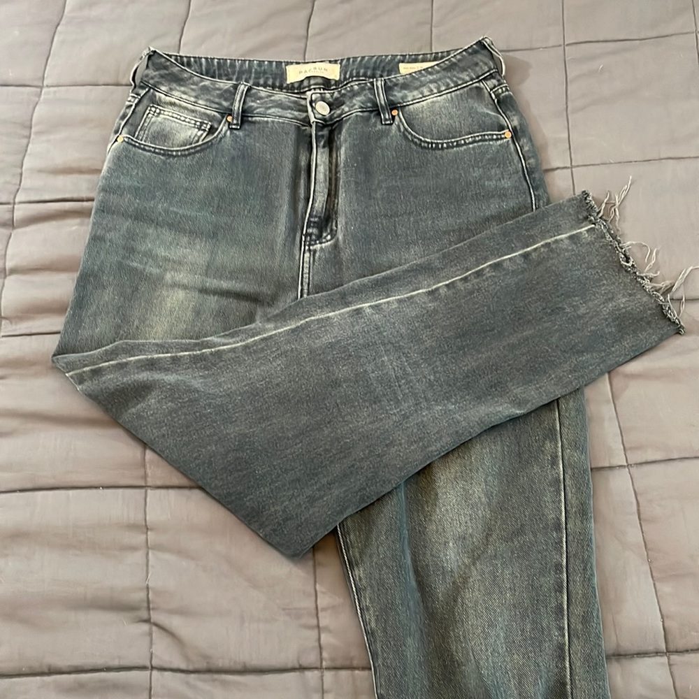 Dark wash, mom jeans, size 30